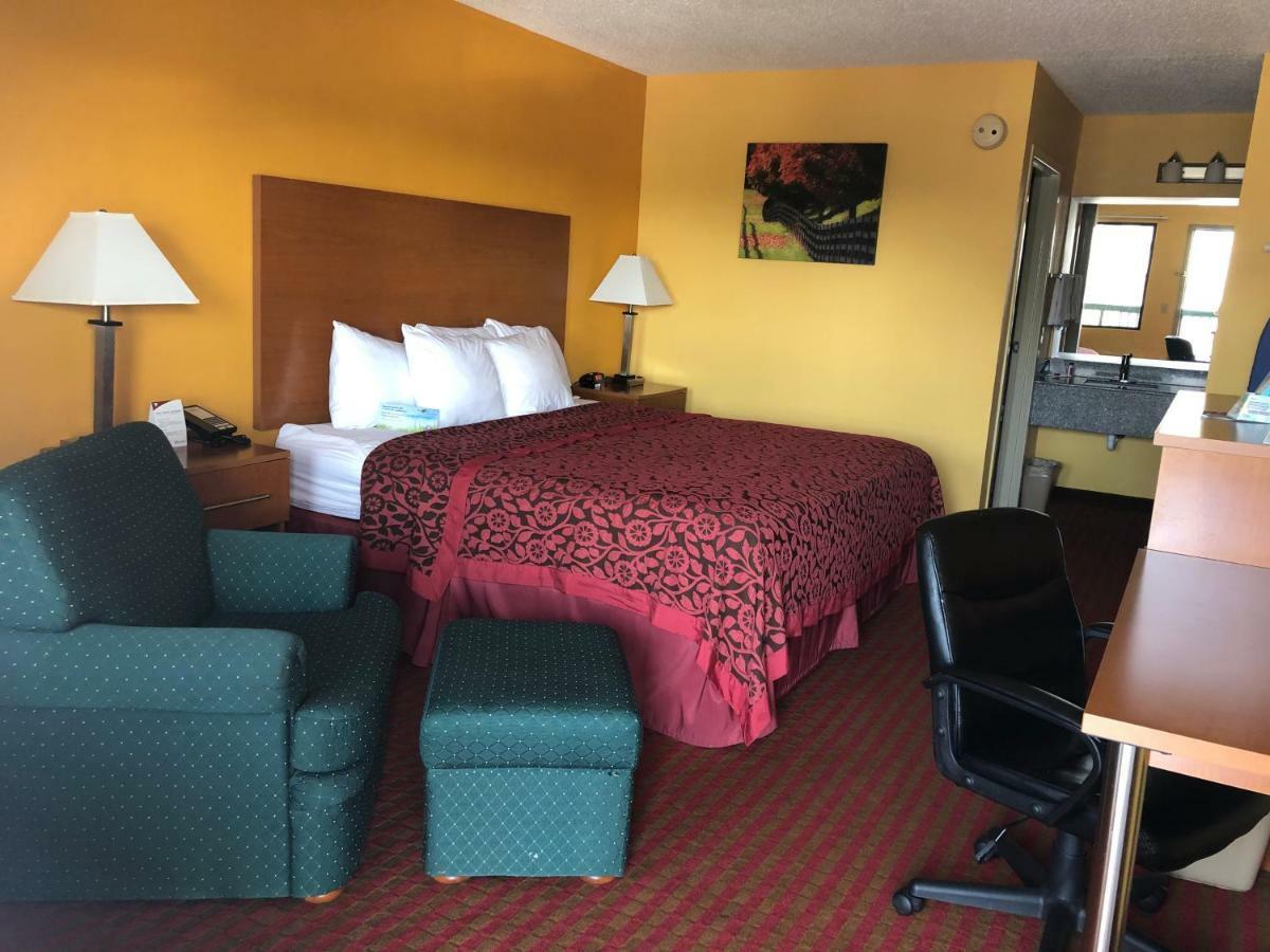 Days Inn By Wyndham Franklin Exterior foto